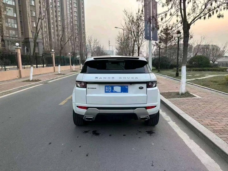 青岛12年路虎极光9