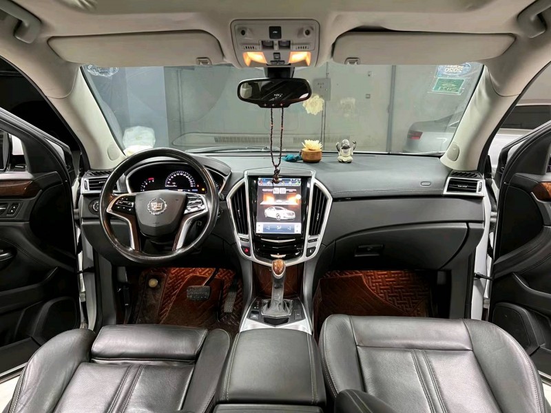 成都15年凯迪拉克SRX4