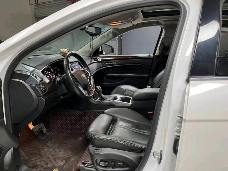 成都15年凯迪拉克SRX5