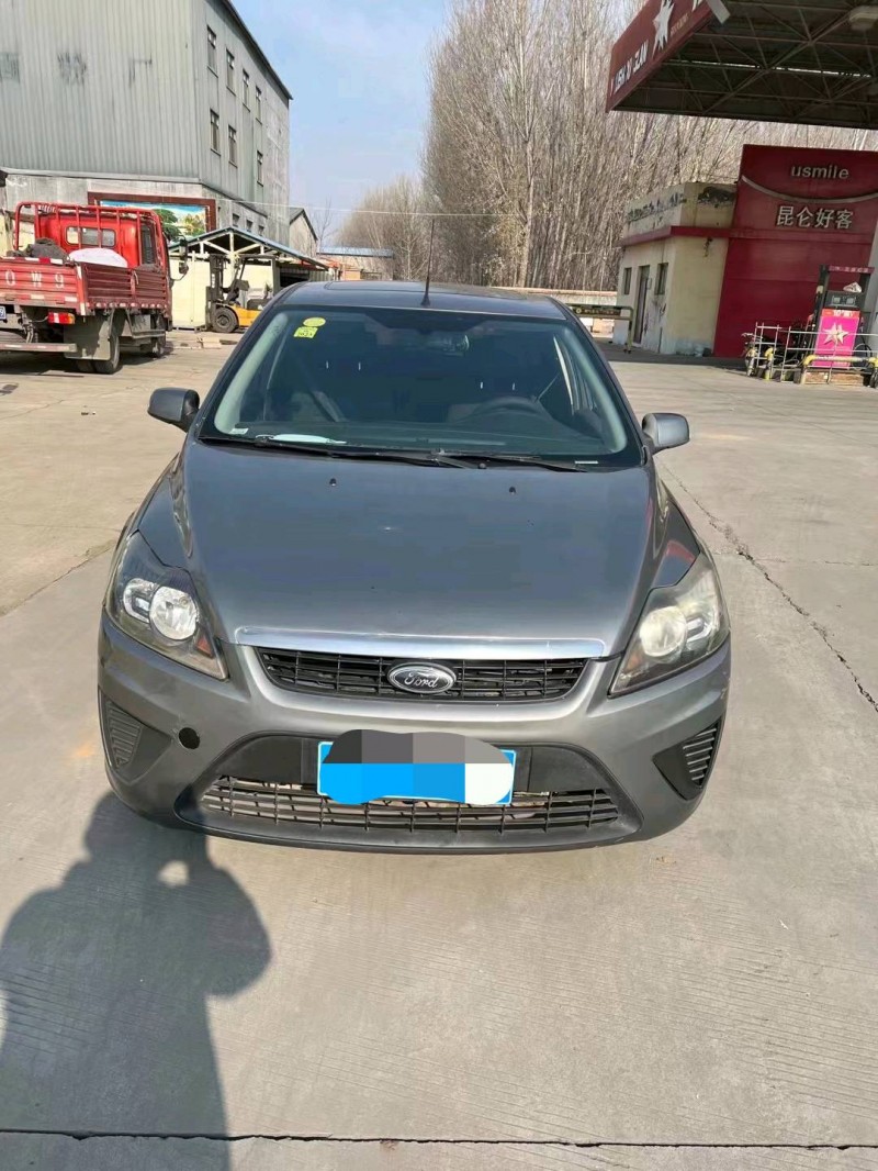 济宁12年福特福克斯1