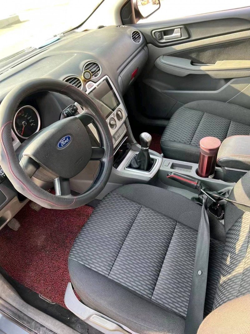 济宁12年福特福克斯7