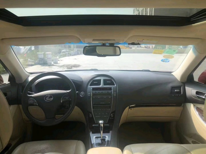广州11年雷克萨斯ES8
