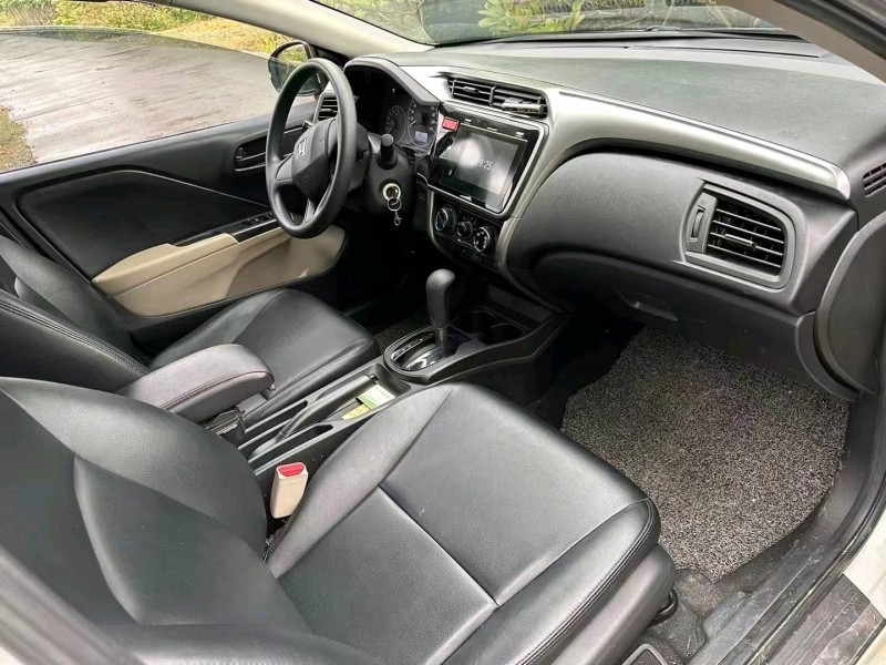 广州16年本田锋范5