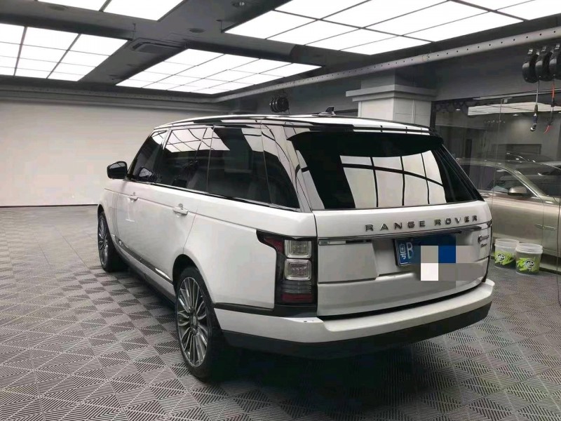 广州17年路虎揽胜行政8