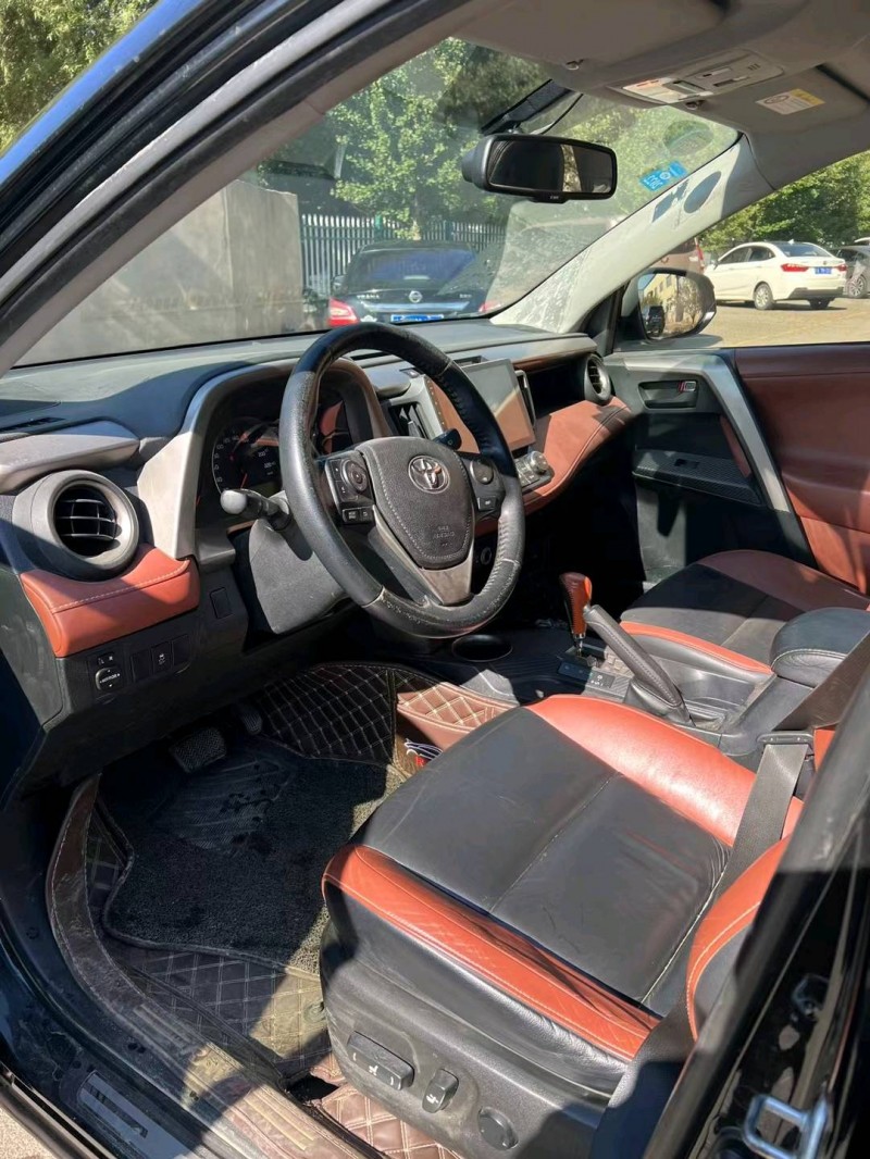 沈阳18年丰田RAV4荣放8