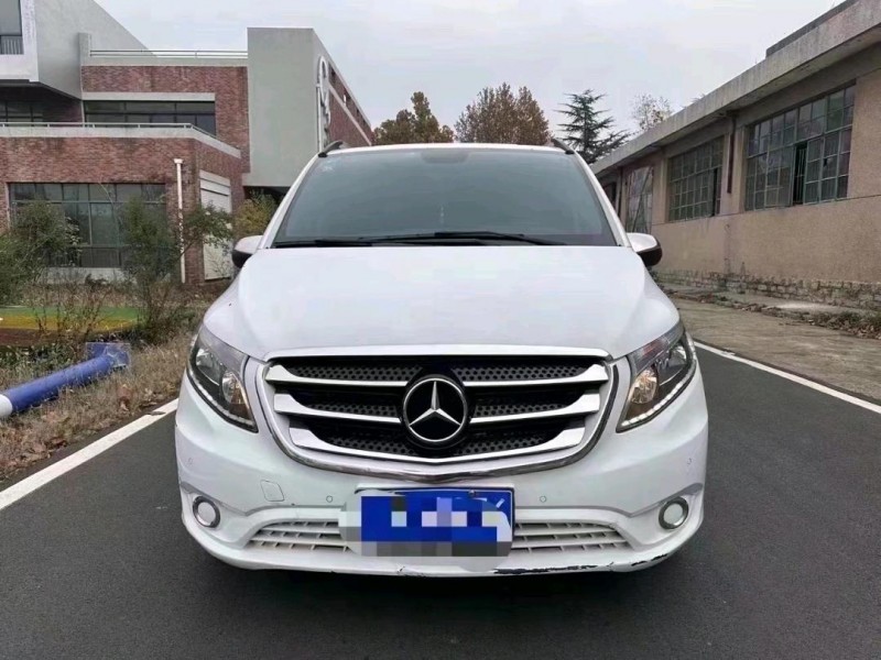 枣庄17年奔驰威霆7