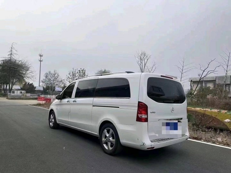 枣庄17年奔驰威霆6