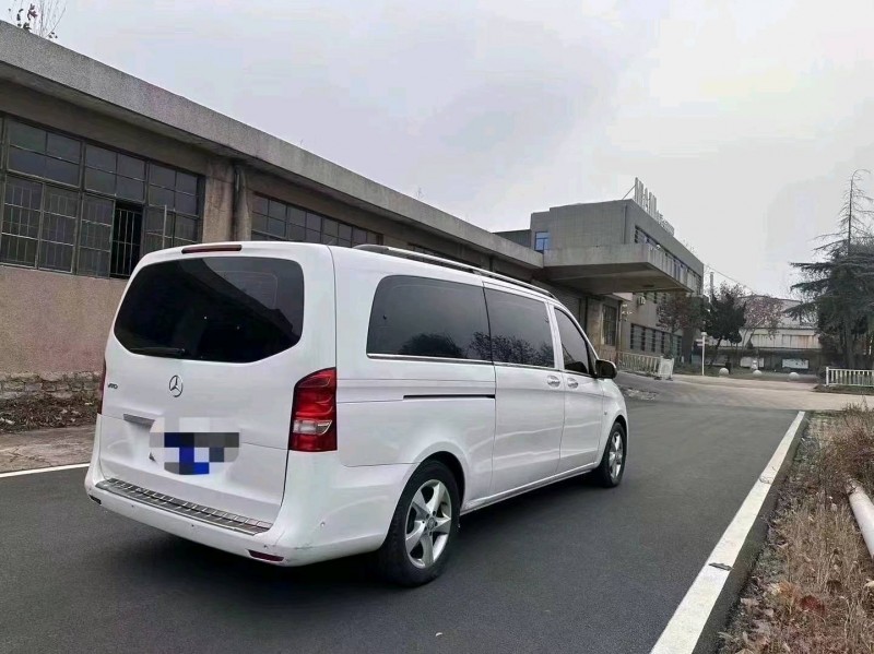 枣庄17年奔驰威霆4