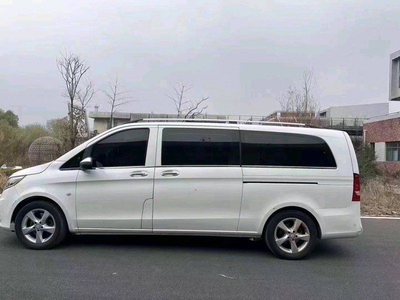 枣庄17年奔驰威霆5