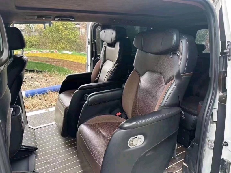 枣庄17年奔驰威霆2