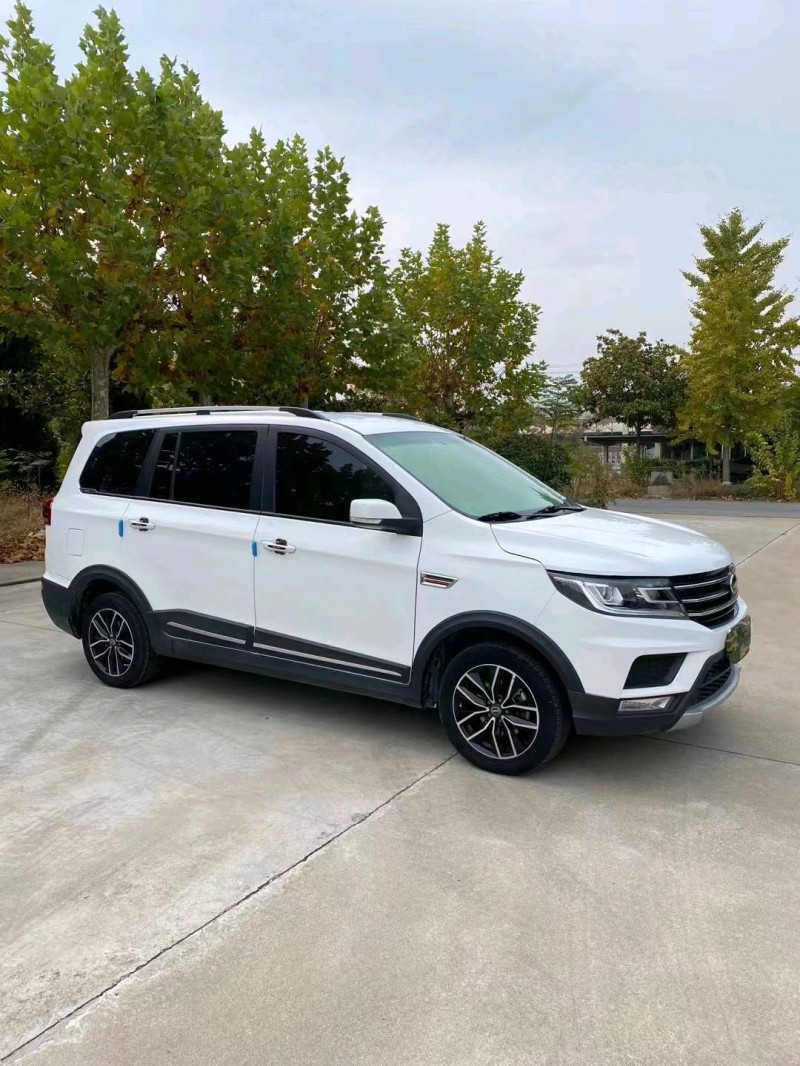 邯郸21年SWM斯威汽车X32