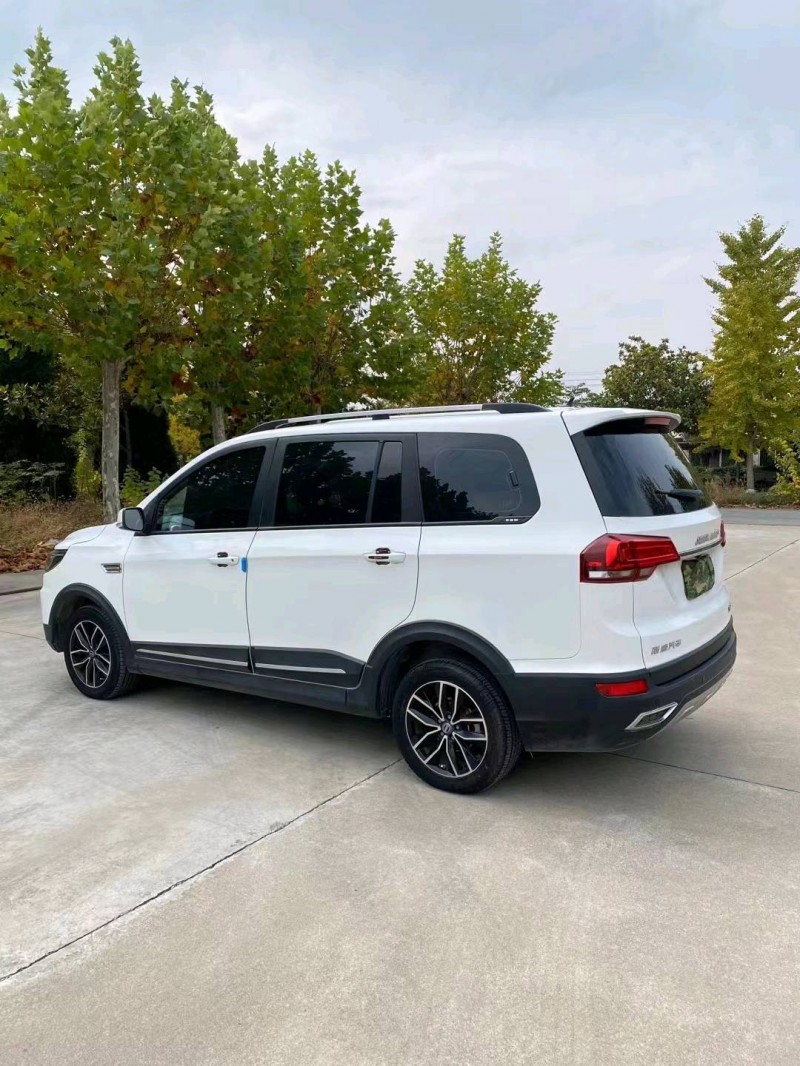 邯郸21年SWM斯威汽车X35