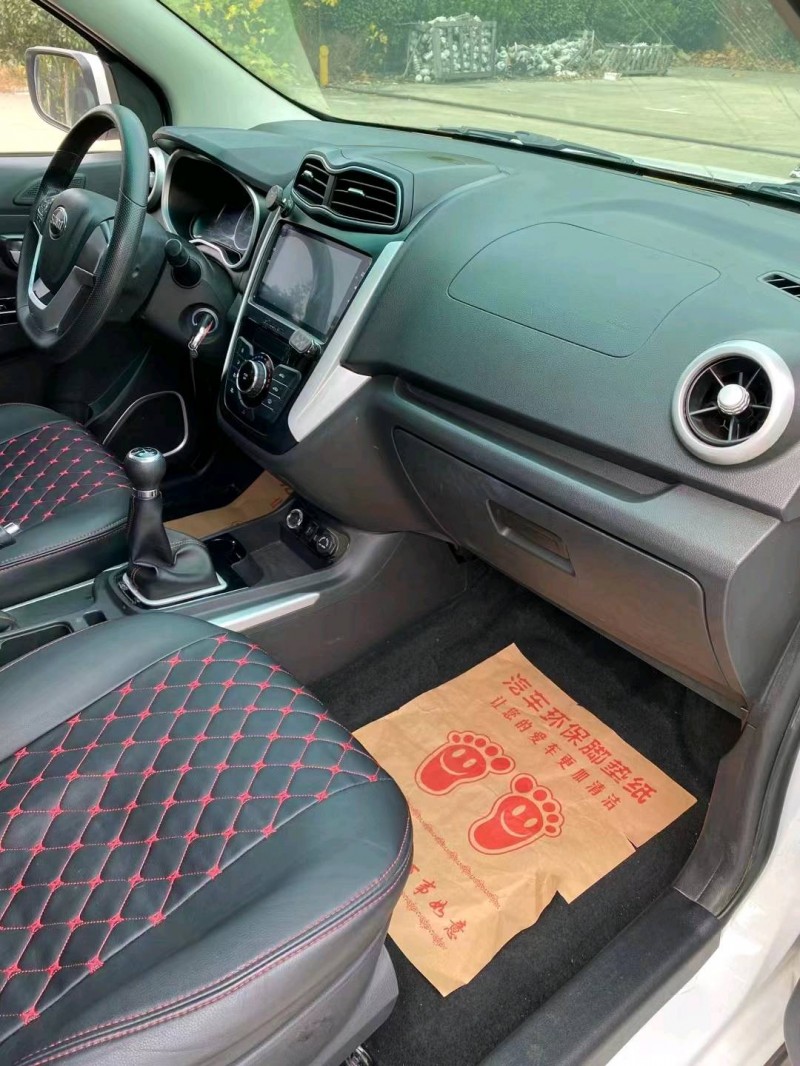 邯郸21年SWM斯威汽车X37