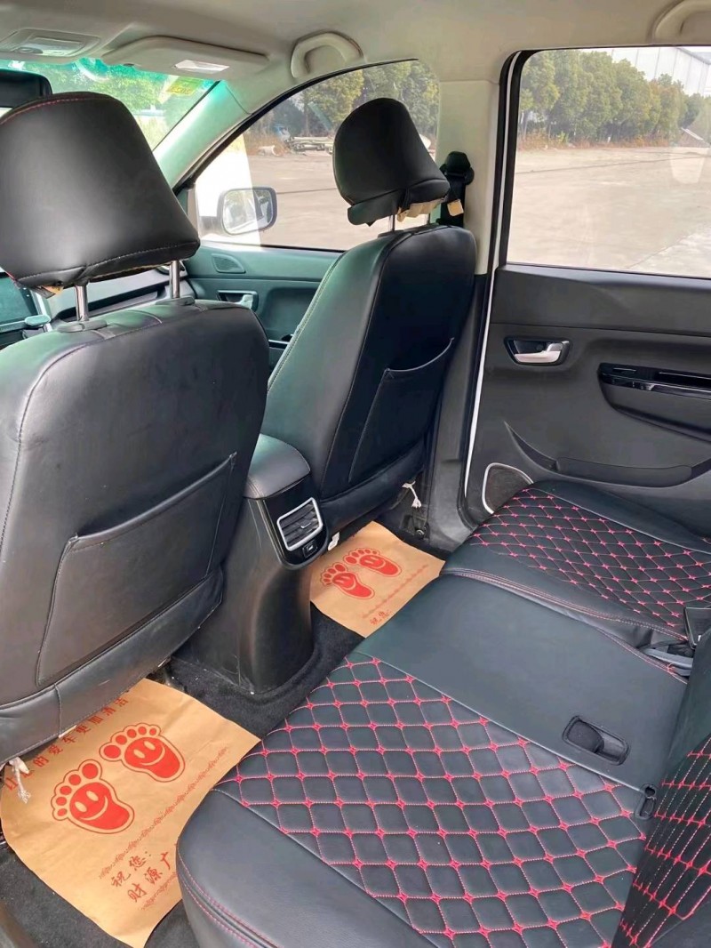 邯郸21年SWM斯威汽车X38