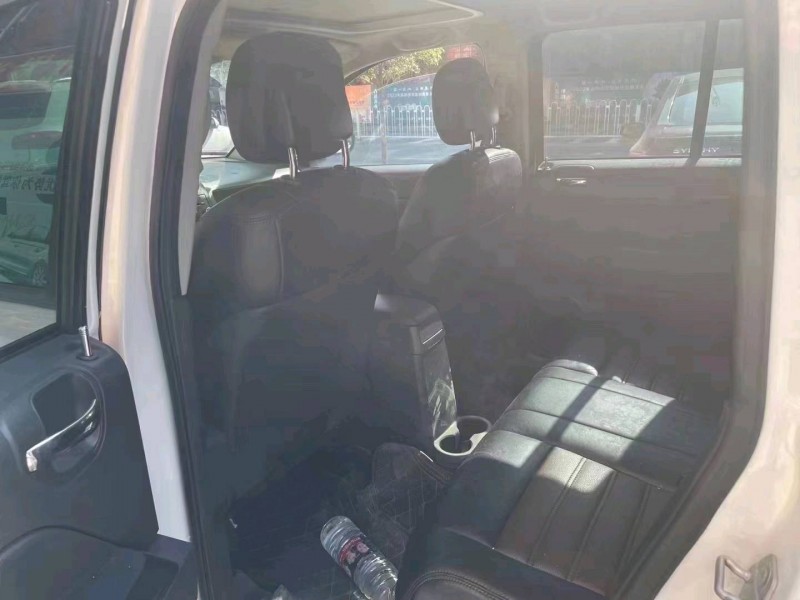 邯郸16年Jeep指南者8