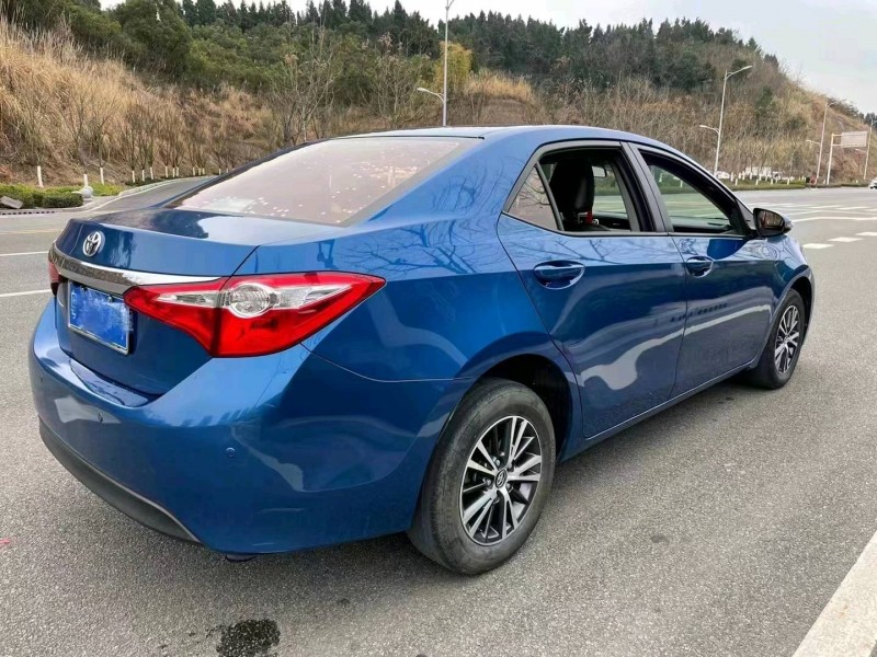 宜昌17年丰田雷凌9