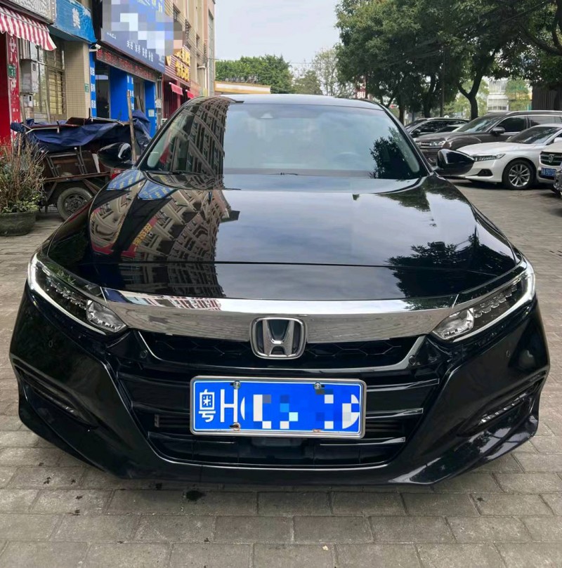 珠海18年本田雅阁9