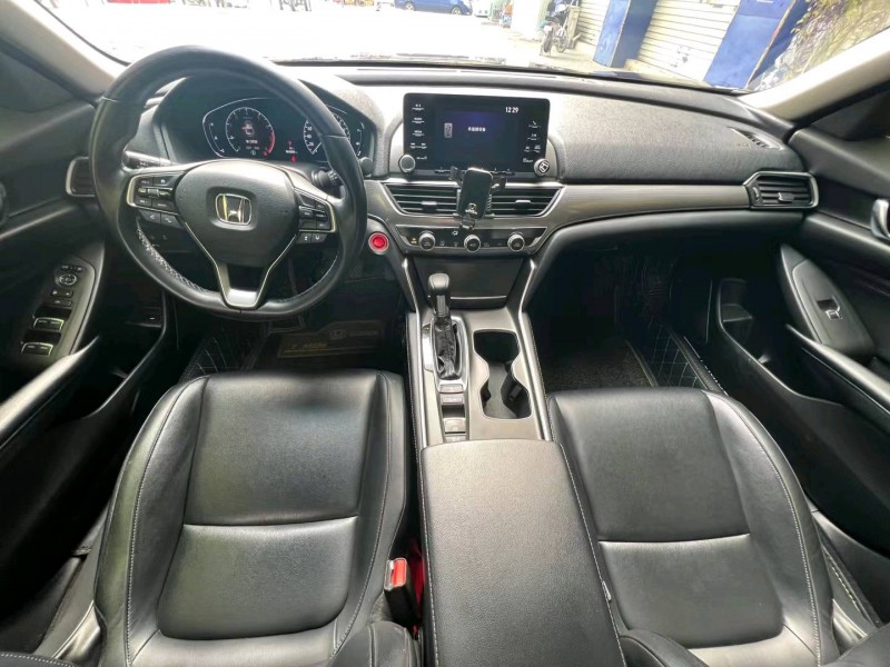 珠海18年本田雅阁3