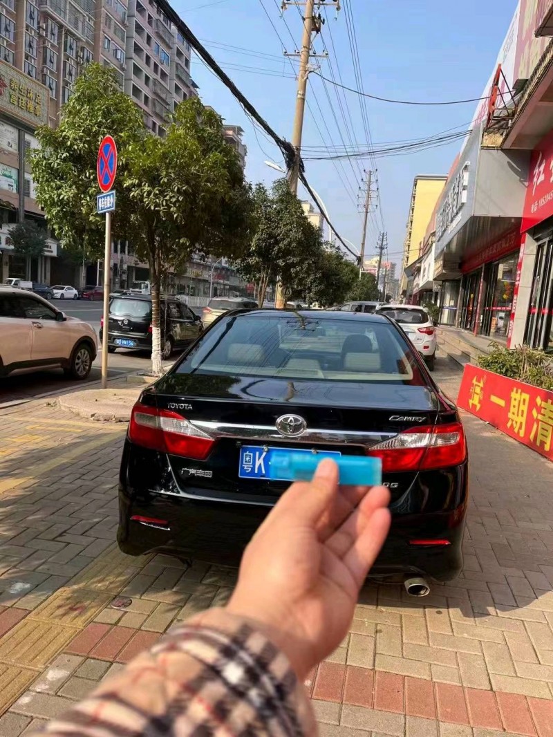 邯郸14年丰田凯美瑞5