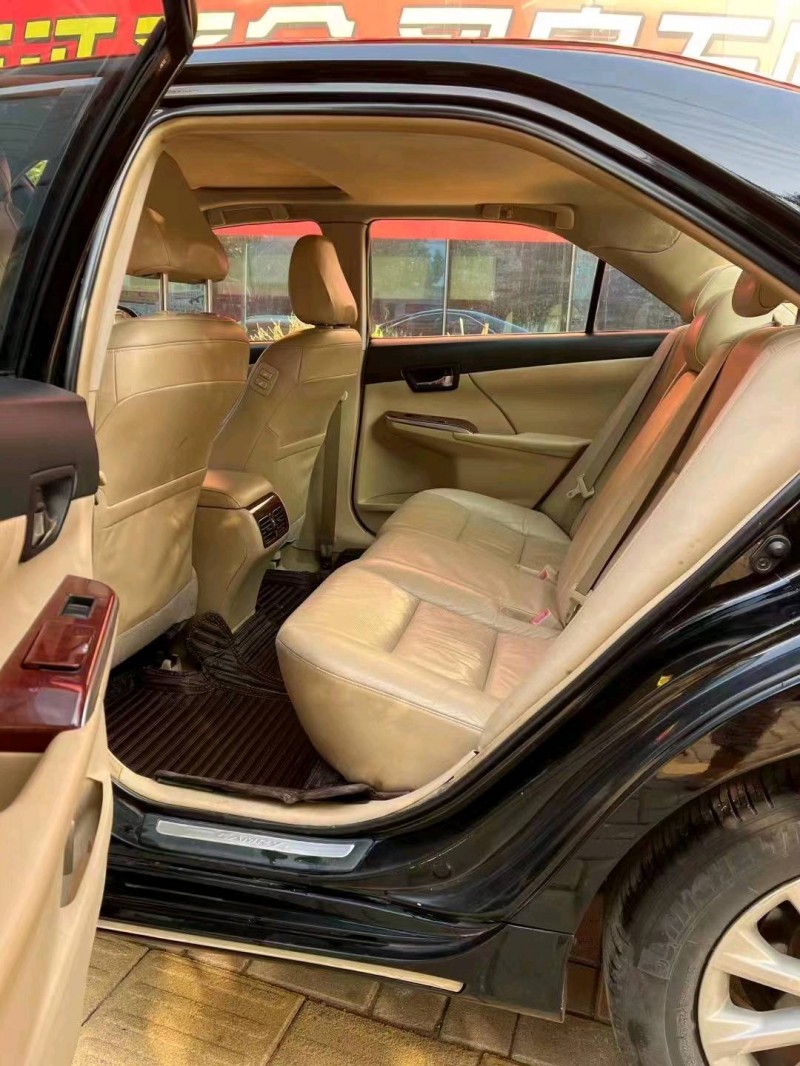 邯郸14年丰田凯美瑞7