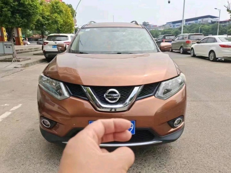 邯郸15年日产奇骏1