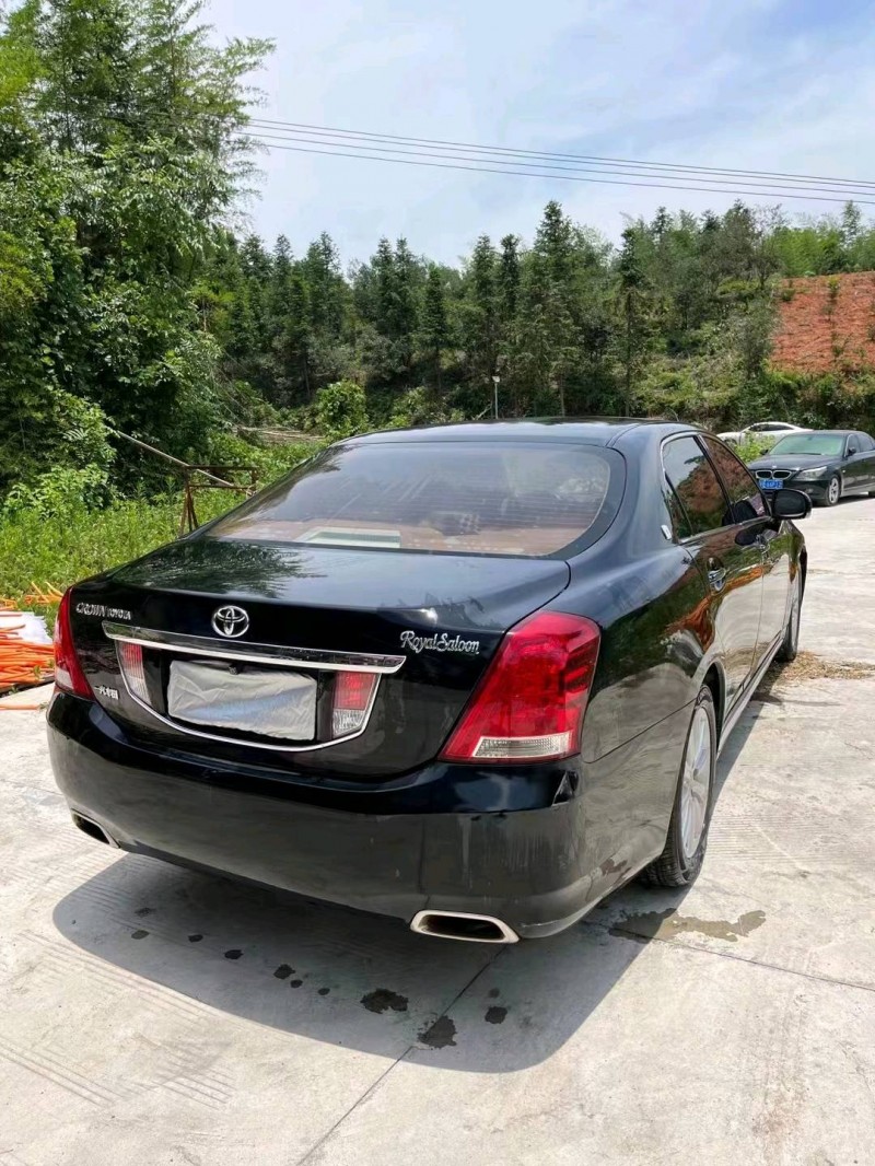 邯郸10年丰田皇冠4