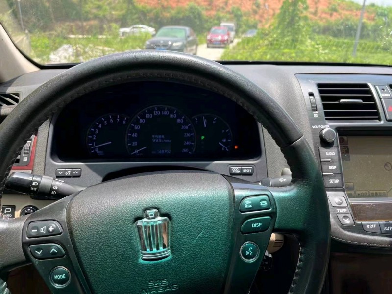 邯郸10年丰田皇冠5