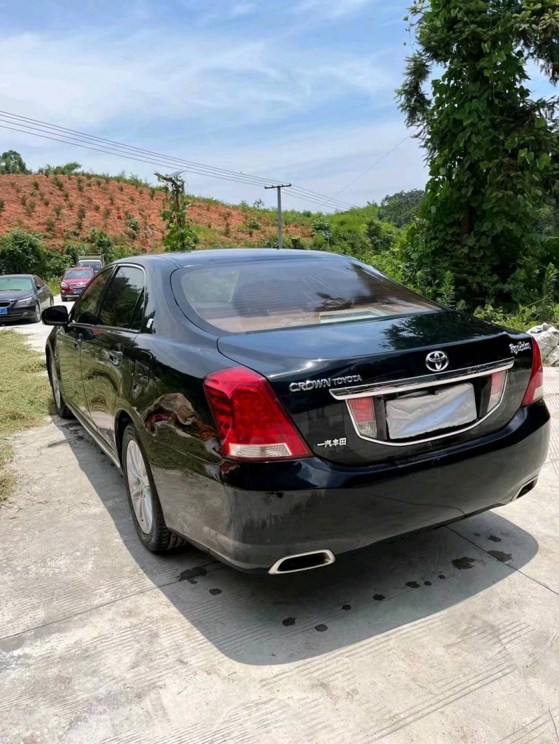 邯郸10年丰田皇冠7