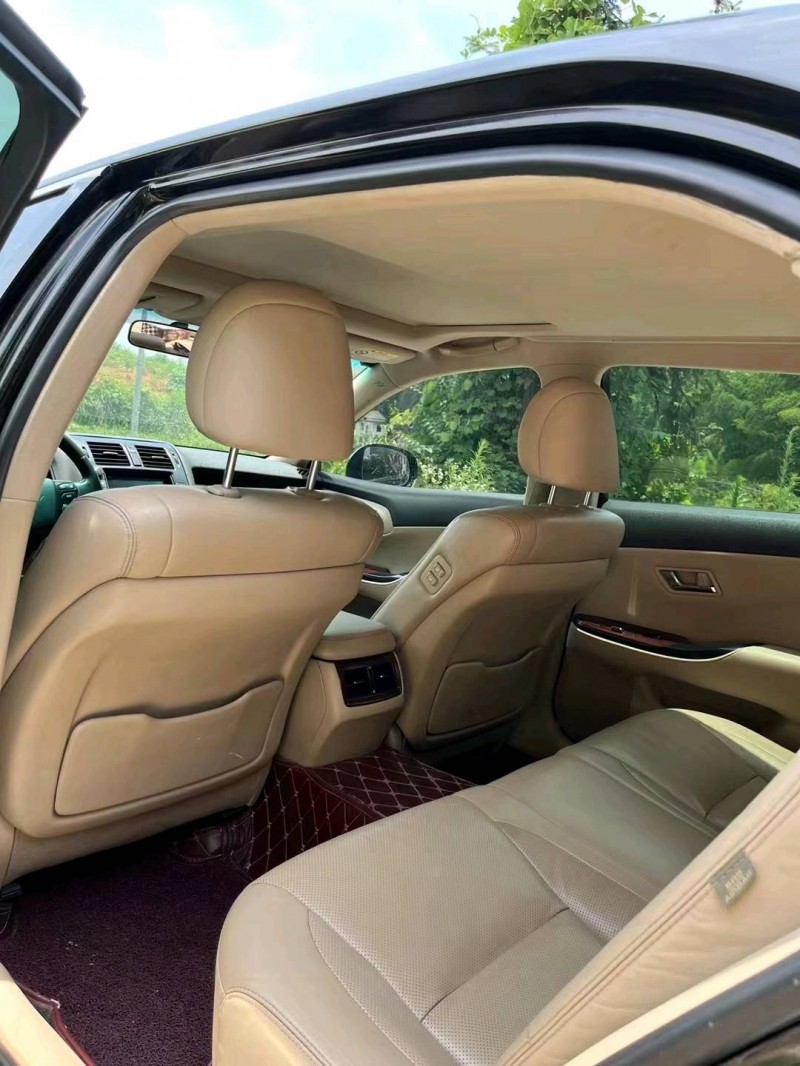 邯郸10年丰田皇冠8