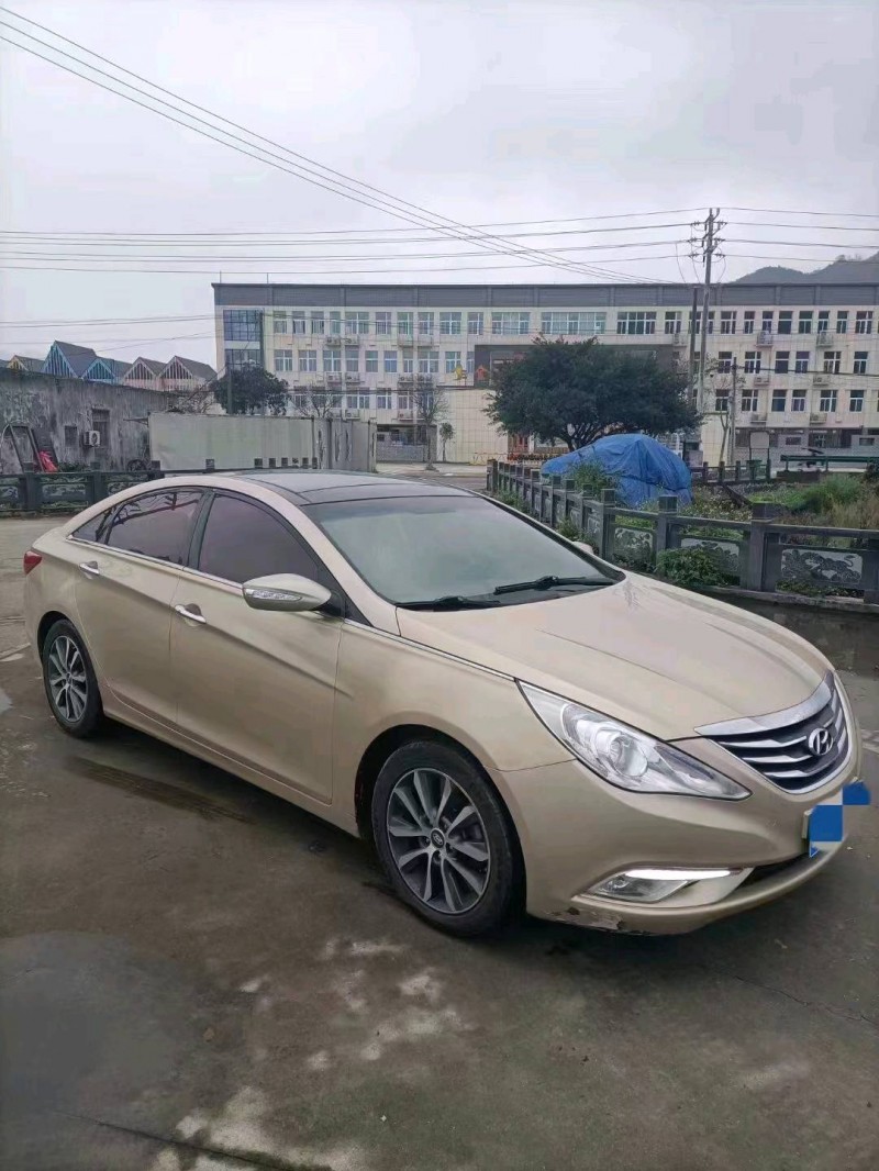 邯郸13年现代索纳塔八3