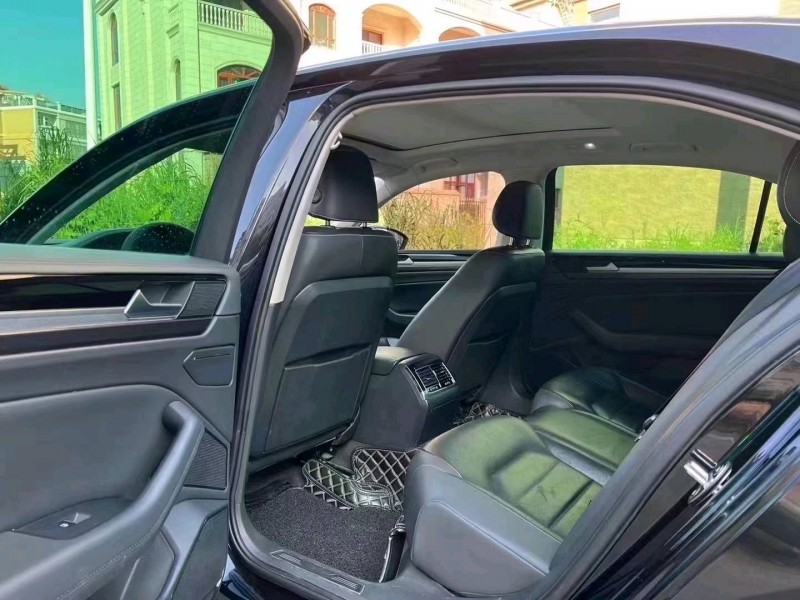 邯郸18年大众辉昂6