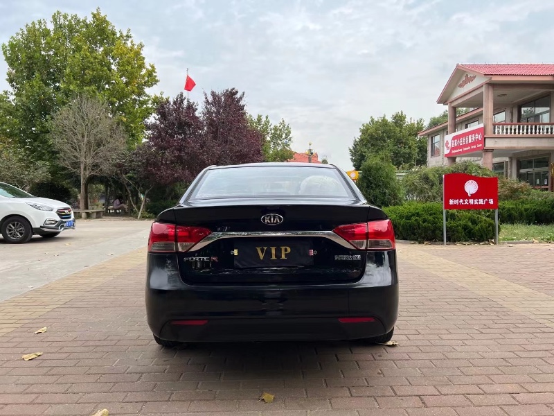 青岛14年起亚福瑞迪3