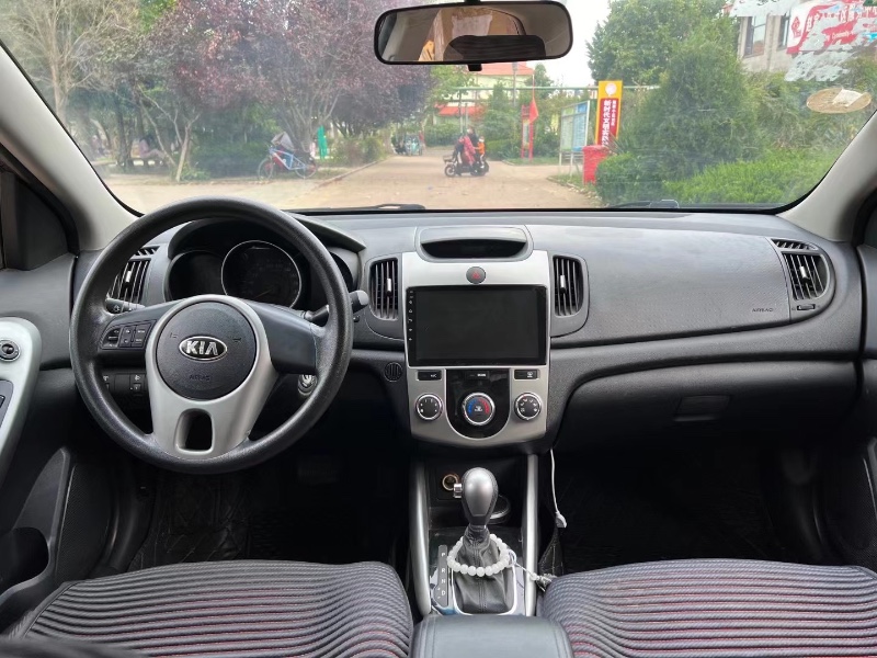 青岛14年起亚福瑞迪6