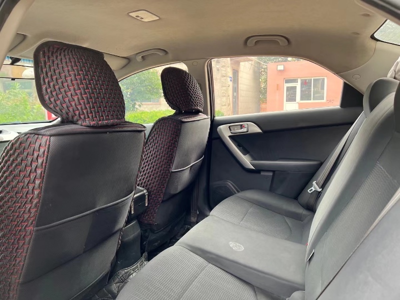 青岛14年起亚福瑞迪5