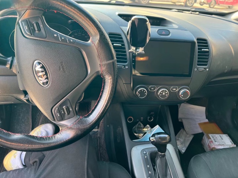 北京16年起亚K3S8