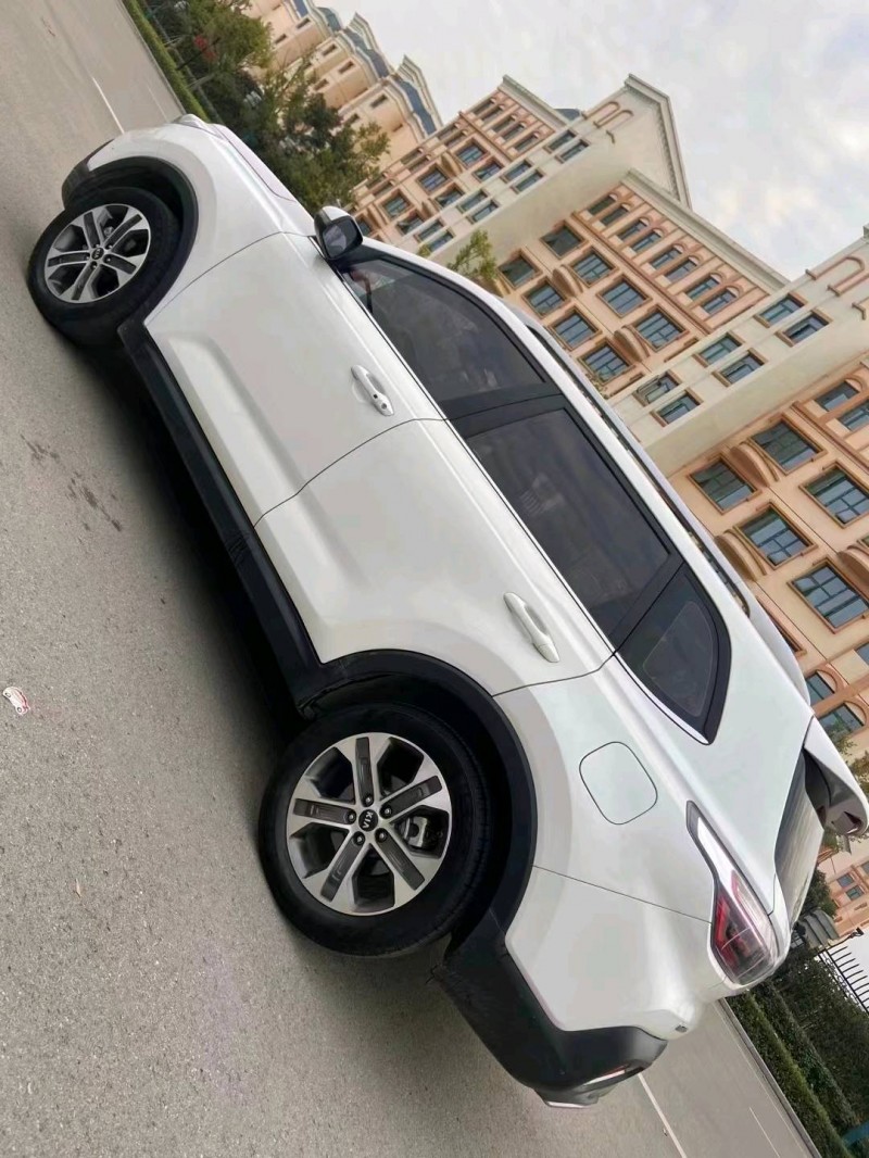 邯郸18年起亚智跑8