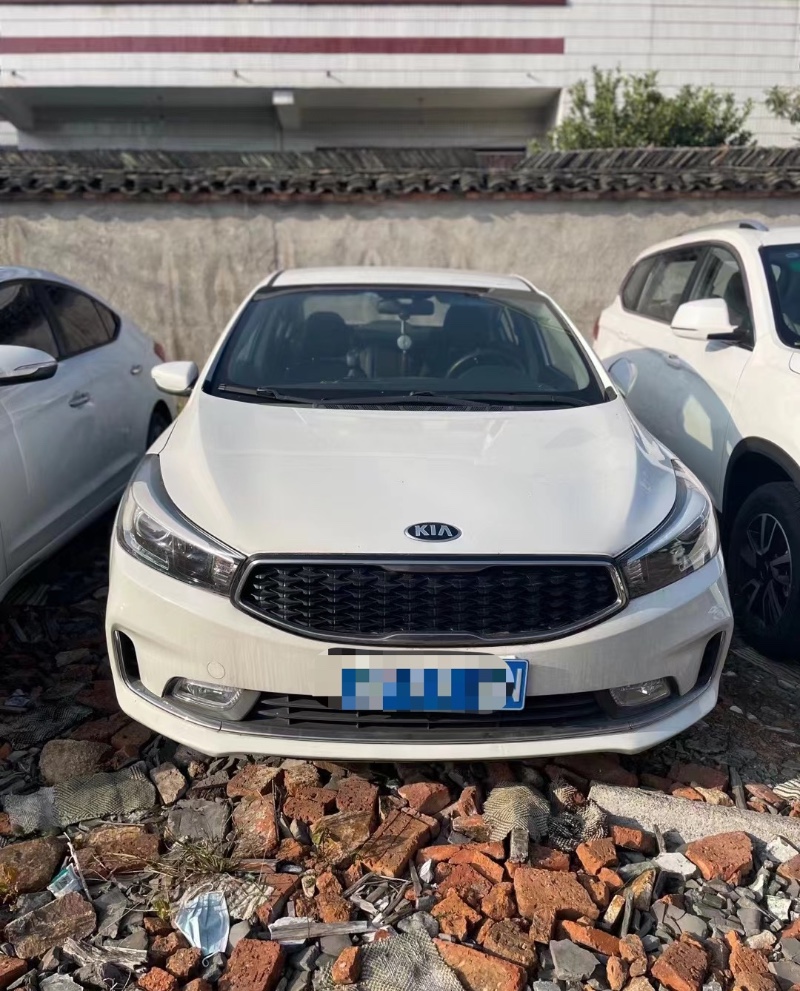 嘉兴16年起亚K21