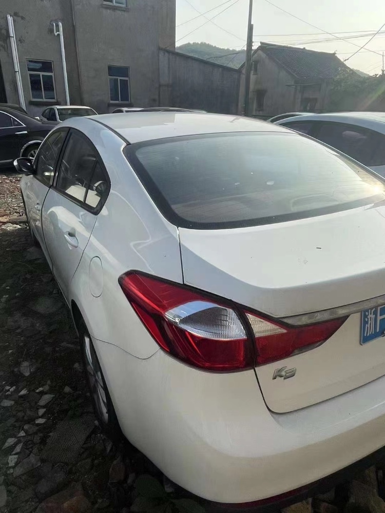 嘉兴16年起亚K22