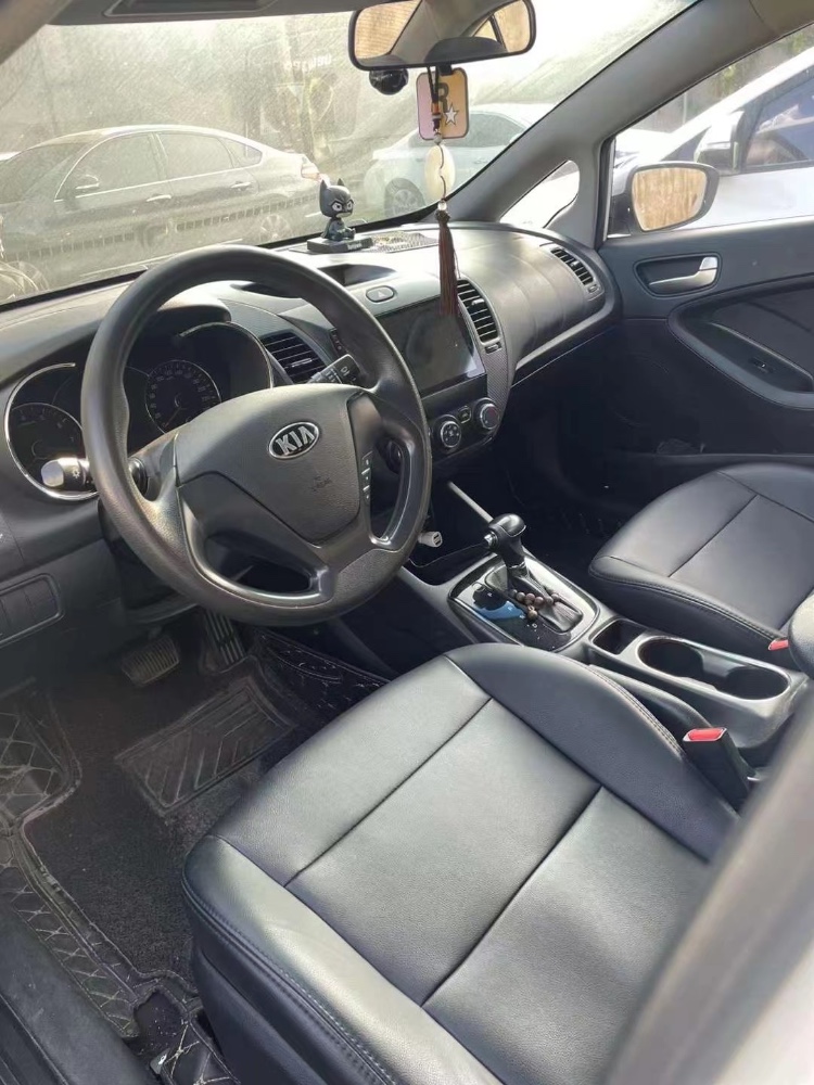 嘉兴16年起亚K28