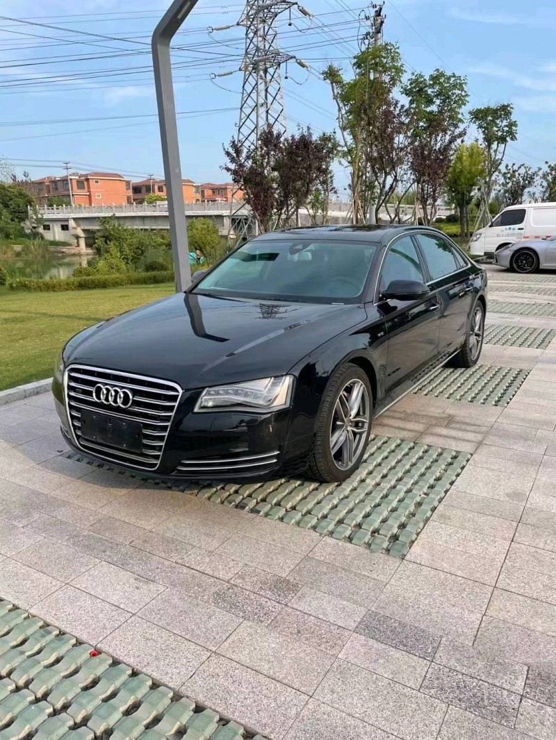 徐州12年奥迪A8L3