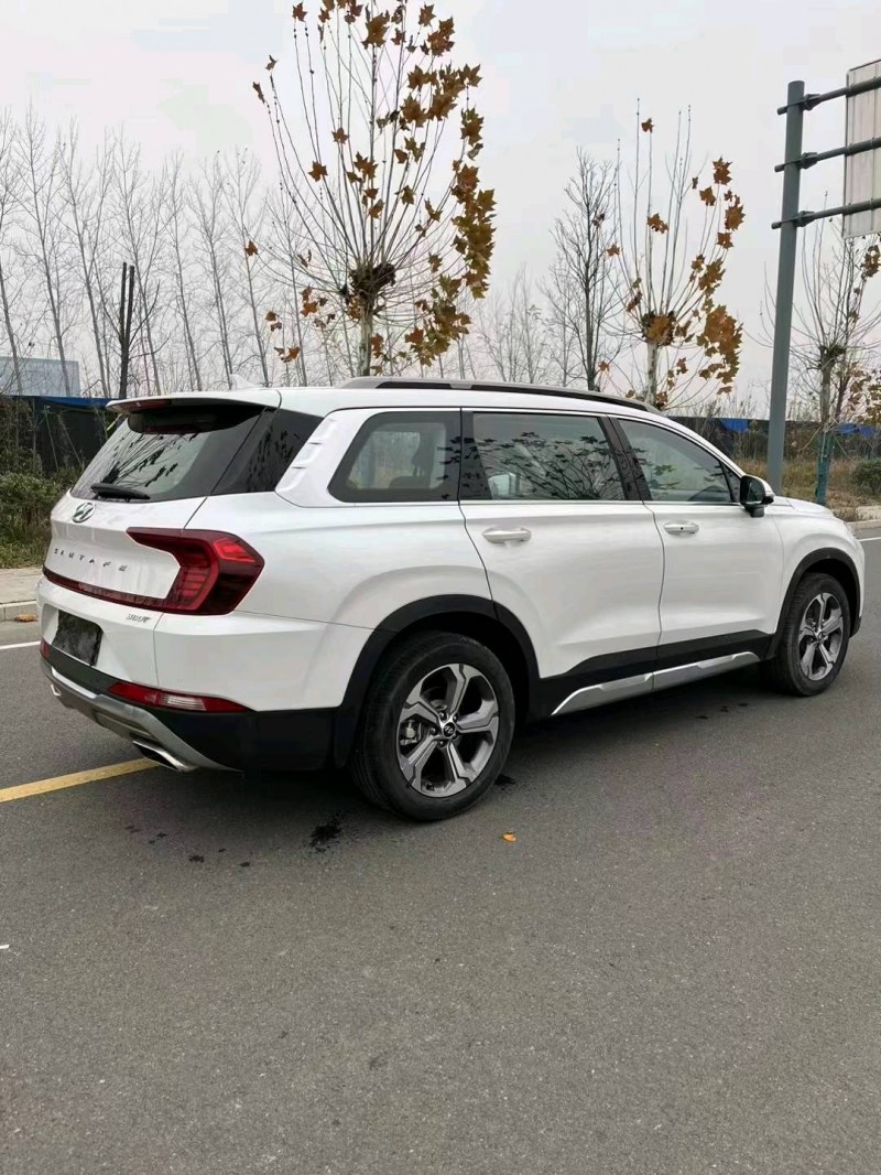 徐州22年现代新胜达8