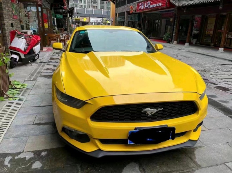 成都15年福特野马1