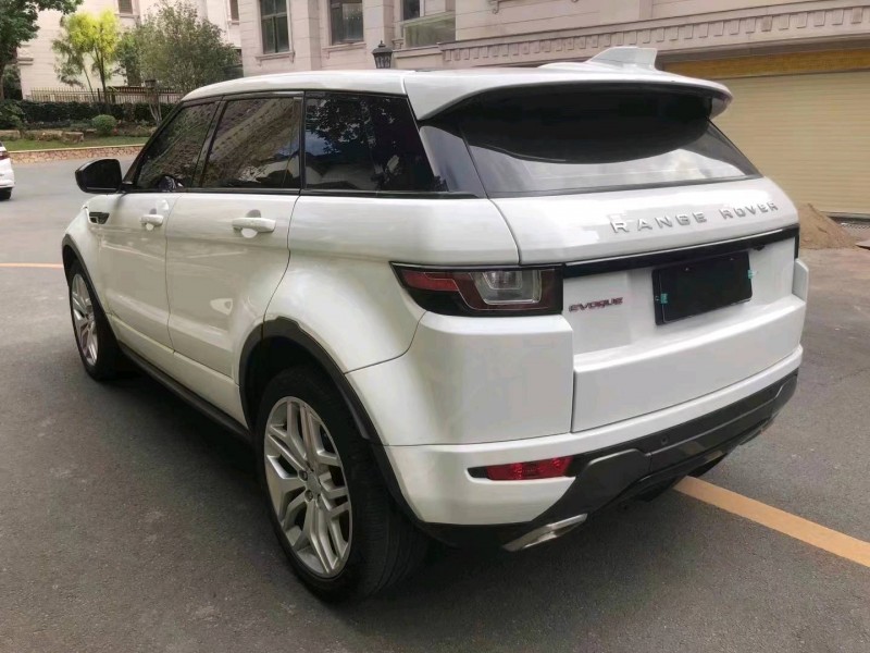 珠海17年路虎极光1