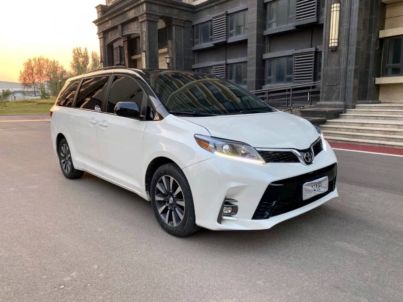 廊坊12年丰田塞纳3