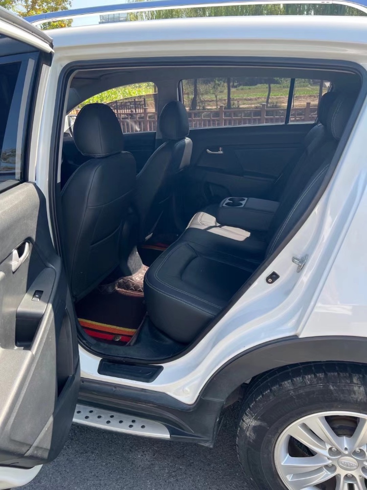 徐州13年起亚智跑6