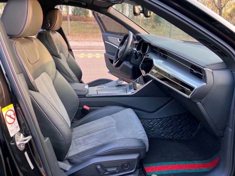 北京21年奥迪A6L6