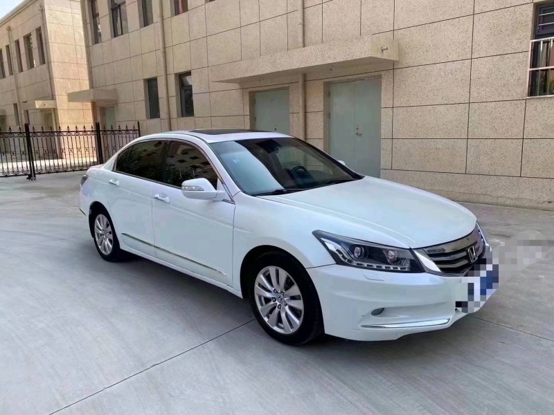 保定13年本田雅阁7