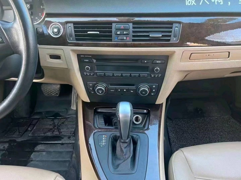 北京11年宝马3系7