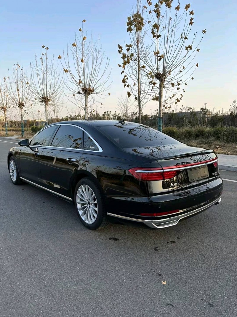 徐州22年奥迪A8L2