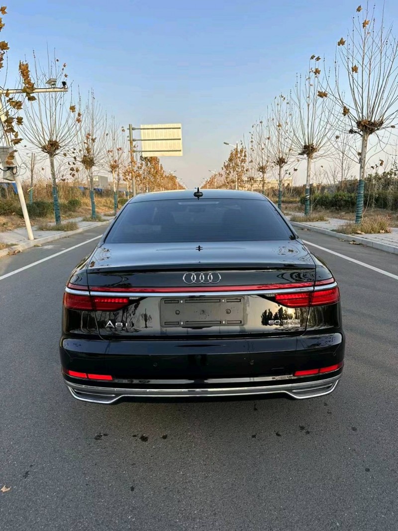 徐州22年奥迪A8L1